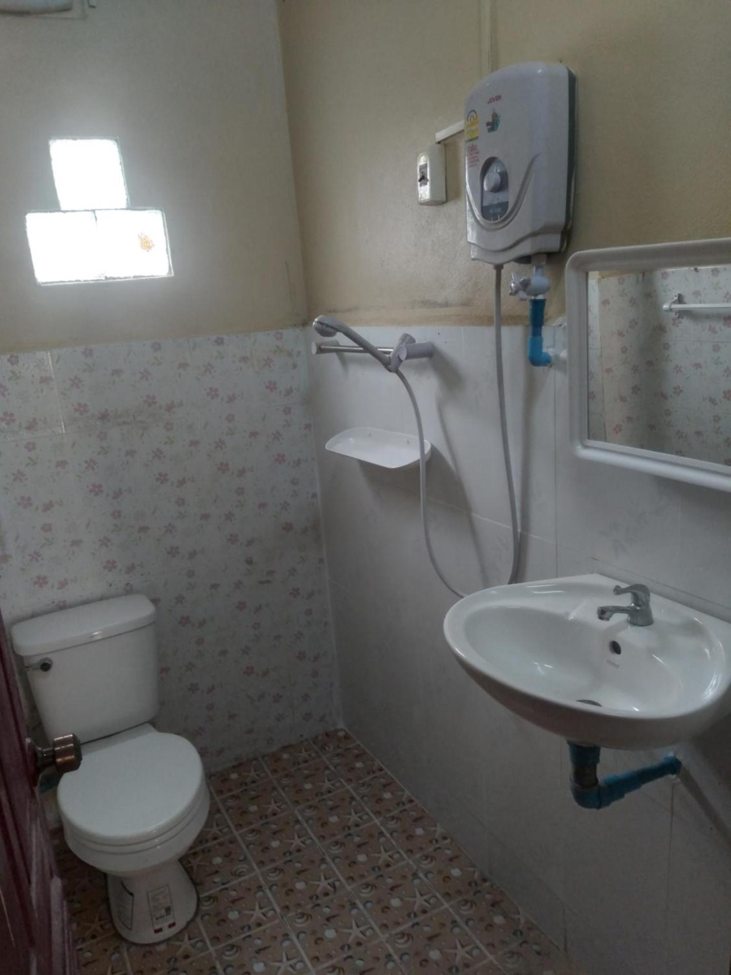 Lamorn Guesthouse Nongkhiaw Esterno foto