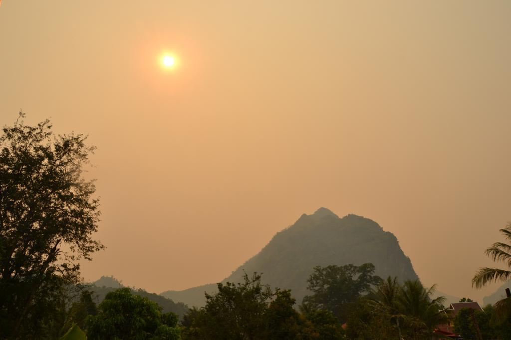 Lamorn Guesthouse Nongkhiaw Esterno foto
